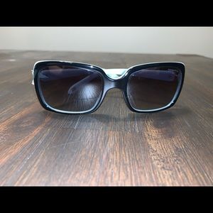 TG4047B Tiffany Victoria